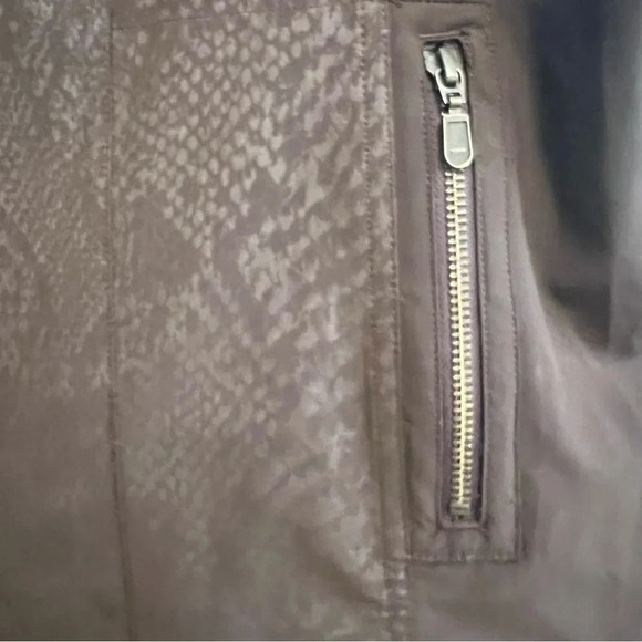 Additions by Chico’s Cocoa Brown Multi Zipper Lightweight Vest. Size 3.‎ - Picture 8 of 14